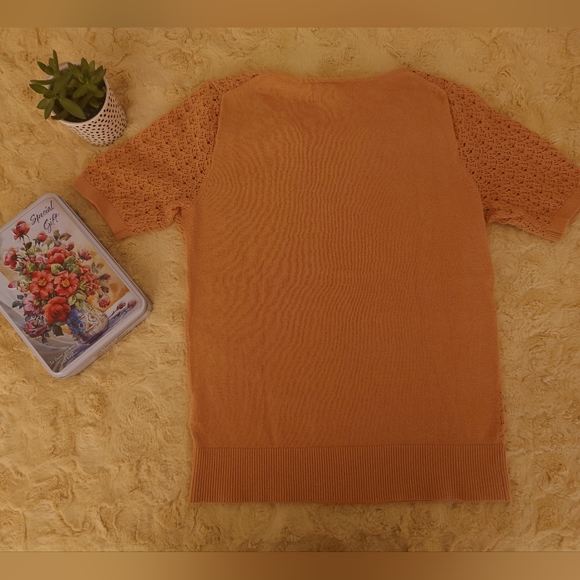 Banana Republic Thin Knit - Picture 3 of 4